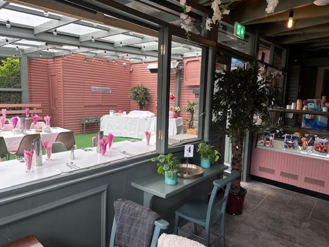 Creighton Hotel Clones 외부 사진